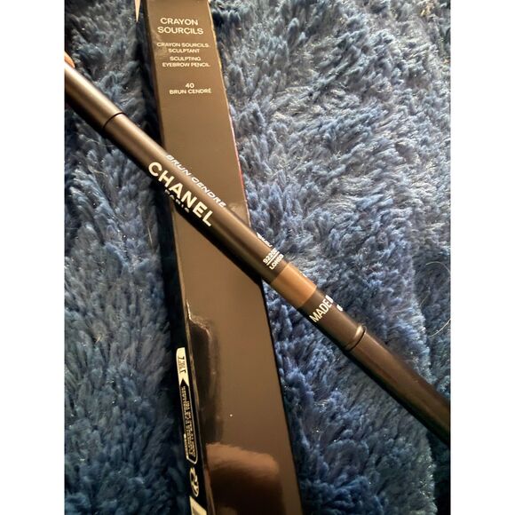 NIB CHANEL CRAYON SOURCILS Sculpting Eyebrow Pencil 40 Brun Cendre - Picture 4 of 9